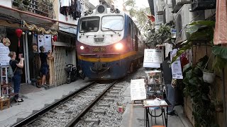 Hanoi Train street Vietnam [upl. by Setiram]