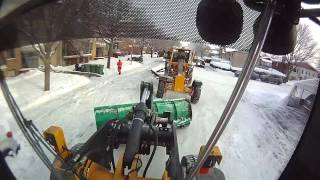 DENEIGEMENT MONTREAL SNOW Opération loading Snowblower [upl. by Ahscrop42]