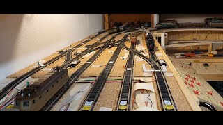 MODELLISMO FERROVIARIO  plastico in costruzione  prima prova generale con locomotore FS E 646 003 [upl. by Eillil]