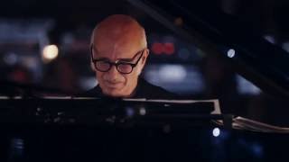 Ludovico Einaudi – Fly Live A Fip 2015 [upl. by Esinrahc]