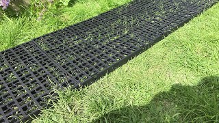 CrazyGadget® Black Heavy Duty Interlocking Plastic Grid Base Mat System Paving amp Driveway  Review [upl. by Cilurzo]